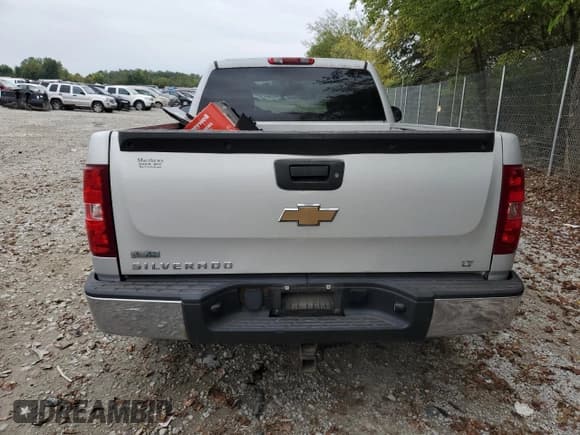 ✅ 2010 Chevrolet Silverado 1500 LT • VIN: 1GCPKSE01AZ109531 • Lot: 72520554. Listed on Copart with 195,306 mi. Free auction sales archive from the USA and detailed vehicle history report at DreamBid. Image 6.