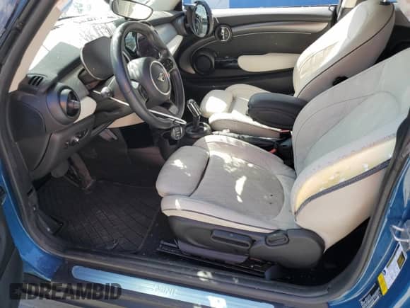 2022 MINI Hardtop Cooper with VIN WMW33DH03N2R20990, listed as a Copart auction lot 80755925 with 43,604 mi miles and Salvage title. Bid and sale history available at DreamBid. Image 7.