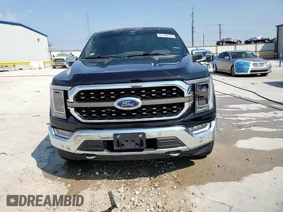 ✅ 2023 Ford F-150 Lariat • VIN: 1FTFW1E84PFC93888 • Lot: 81148135. Wystawiony na Copart z przebiegiem 45 551 mil. Bezpłatny archiwum sprzedaży aukcyjnych z USA i szczegółowy raport historii pojazdu na DreamBid. Zdjęcie 13.