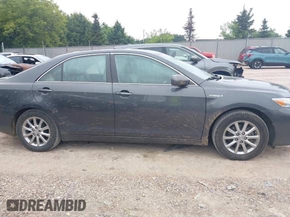 ✅ 2010 Toyota Camry • VIN: 4T1BB3EK7AU119121 • Lot: 43042539. Listed on IAAI with 182,255 mi. Free auction sales archive from the USA and detailed vehicle history report at DreamBid. Image 13.