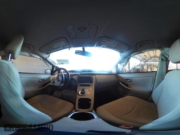 ✅ 2015 Toyota Prius Two • VIN: JTDKN3DU9F1893863 • Lot: 43812160. Listed on IAAI with 196,067 mi. Free auction sales archive from the USA and detailed vehicle history report at DreamBid. Image 18.