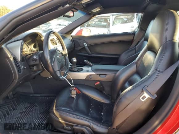 2005 Chevrolet Corvette с VIN 1G1YY24U455124294, выставлен на аукционе Copart как лот 80461554 с пробегом 92 136 миль миль и Списание • Salvage title. История ставок и продаж доступна на DreamBid. Изображение 7.