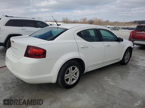 ✅ 2011 Dodge Avenger Express • VIN: 1B3BD4FBXBN528732 • Лот: 44572245. Опубликован ранее на Copart с пробегом 144 921 миль. Бесплатный доступ к архиву аукционных продаж из США и подробный отчёт об истории автомобиля на DreamBid. Изображение 3.