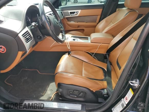 ✅ 2014 Jaguar XF SC • VIN: SAJWJ0EF0E8U25961 • Lot: 60347415. Listed on Copart with 71 mi. Free auction sales archive from the USA and detailed vehicle history report at DreamBid. Image 7.