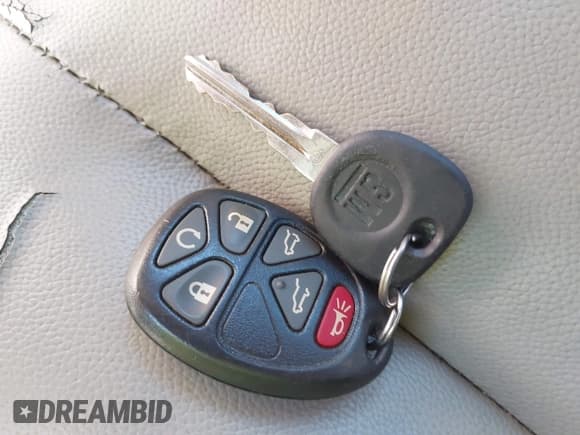 ✅ 2007 GMC Yukon SLE • VIN: 1GKFC13J77R240247 • Lot: 43642049. Wystawiony na IAAI z przebiegiem 220 267 mil. Bezpłatny archiwum sprzedaży aukcyjnych z USA i szczegółowy raport historii pojazdu na DreamBid. Zdjęcie 11.