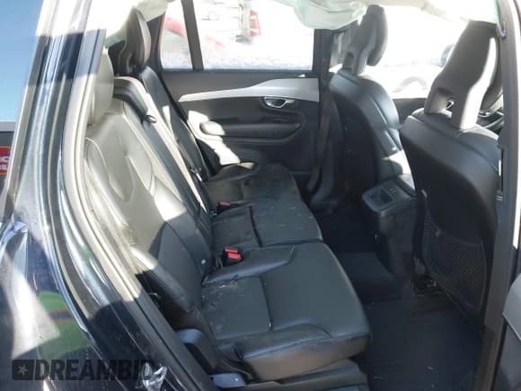 ✅ 2017 Volvo XC90 Momentum • VIN: YV4102XK8H1109106 • Lot: 41486173. Listed on IAAI with 99,060 mi. Free auction sales archive from the USA and detailed vehicle history report at DreamBid. Image 8.