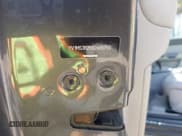 ✅ 2008 Volvo S40 2.4L • VIN: YV1MS382682405793 • Lot: 41822112. Wystawiony na IAAI z przebiegiem 142 918 mil. Bezpłatny archiwum sprzedaży aukcyjnych z USA i szczegółowy raport historii pojazdu na DreamBid. Zdjęcie 9.