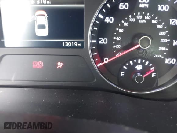 ✅ 2024 Kia Forte LXS • VIN: 3KPF24AD0RE725647 • Lot: 43627494. Wystawiony na IAAI z przebiegiem 13 019 mil. Bezpłatny archiwum sprzedaży aukcyjnych z USA i szczegółowy raport historii pojazdu na DreamBid. Zdjęcie 15.