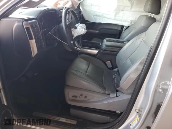 ✅ 2015 Chevrolet Silverado 2500HD LTZ • VIN: 1GC1KWE82FF140198 • Lot: 53965755. Wystawiony na Copart z przebiegiem 79 198 mil. Bezpłatny archiwum sprzedaży aukcyjnych z USA i szczegółowy raport historii pojazdu na DreamBid. Zdjęcie 7.