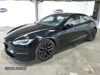 ✅ 2021 Tesla Model S Plaid • VIN: 5YJSA1E68MF432125 • Lot: 60843515. Wystawiony na Copart z przebiegiem 5 581 mil. Bezpłatny archiwum sprzedaży aukcyjnych z USA i szczegółowy raport historii pojazdu na DreamBid. Zdjęcie 1.