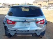 ✅ 2018 Mitsubishi Outlander SE • VIN: JA4AR3AW4JU002207 • Lot: 43555833. Listed on IAAI with 183,566 mi. Free auction sales archive from the USA and detailed vehicle history report at DreamBid. Image 16.