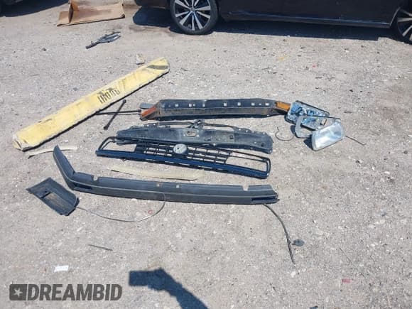 ✅ 1989 Volkswagen Jetta • VIN: WVWRB11GXKW378006 • Lot: 43152661. Wystawiony na IAAI z przebiegiem 66 430 mil. Bezpłatny archiwum sprzedaży aukcyjnych z USA i szczegółowy raport historii pojazdu na DreamBid. Zdjęcie 12.