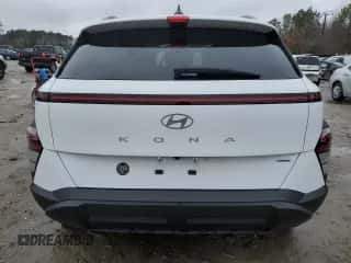 2024 Hyundai Kona SEL with VIN KM8HCCAB8RU070939, listed as a Copart auction lot 43383435 with 5,120 mi miles and Salvage title. Bid and sale history available at DreamBid. Image 6.