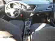 2020 Hyundai Accent SE z VIN 3KPC24A63LE121523, wystawiony jako Copart lot #37807554 z przebiegiem 80 317 mil mil oraz . Historia ofert i sprzedaży dostępna na DreamBid. Obrazek 8.