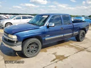 ✅ 2001 Chevrolet Silverado 1500 • VIN: 2GCEC19W811211365 • Lot: 55816185. Wystawiony na Copart z przebiegiem 281 007 mil mil. Skorzystaj z bezpłatnego archiwum sprzedaży aukcyjnych z USA i zobacz szczegółowy raport historii pojazdu na DreamBid. Zdjęcie 1.