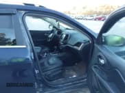 ✅ 2015 Jeep Cherokee Limited • VIN: 1C4PJMDS4FW685396 • Lot: 43543133. Wystawiony na IAAI z przebiegiem 158 270 mil. Bezpłatny archiwum sprzedaży aukcyjnych z USA i szczegółowy raport historii pojazdu na DreamBid. Zdjęcie 5.