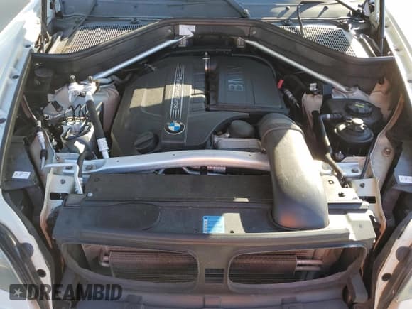 ✅ 2011 BMW X5 35i • VIN: 5UXZV4C55BL410073 • Lot: 92504375. Wystawiony na Copart z przebiegiem 145 483 mil. Bezpłatny archiwum sprzedaży aukcyjnych z USA i szczegółowy raport historii pojazdu na DreamBid. Zdjęcie 12.