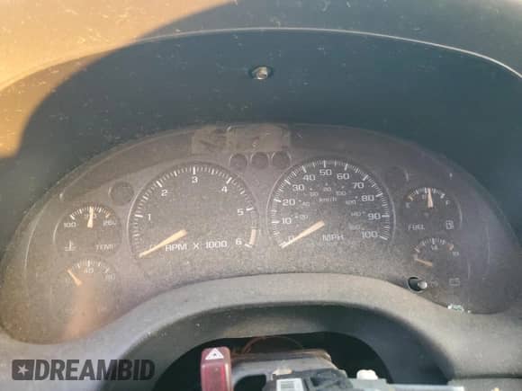 2004 Chevrolet Blazer LS z VIN 1GNCT18X64K158226, wystawiony jako Copart lot #75513394 z przebiegiem Nie podano mil oraz Czysty tytuł • Clean title. Historia ofert i sprzedaży dostępna na DreamBid. Obrazek 9.