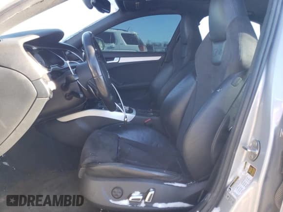 ✅ 2015 Audi S4 Premium Plus • VIN: WAUBGAFL3FA093723 • Lot: 38643684. Wystawiony na Copart z przebiegiem 211 929 mil. Bezpłatny archiwum sprzedaży aukcyjnych z USA i szczegółowy raport historii pojazdu na DreamBid. Zdjęcie 7.