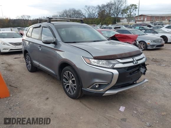 ✅ 2018 Mitsubishi Outlander SE • VIN: JA4AD3A36JJ000920 • Лот: 43730456. Опубликован ранее на IAAI с пробегом 118 596 миль. Бесплатный доступ к архиву аукционных продаж из США и подробный отчёт об истории автомобиля на DreamBid. Изображение 1.