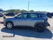 ✅ 2022 Toyota Corolla Cross L • VIN: 7MUAAAAG7NV029721 • Лот: 43304097. Опубликован ранее на IAAI с пробегом 31 139 миль. Бесплатный доступ к архиву аукционных продаж из США и подробный отчёт об истории автомобиля на DreamBid. Изображение 14.