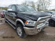✅ 2018 Ram 2500 Laramie • VIN: 3C6UR5FJXJG212364 • Lot: 42102428. Wystawiony na IAAI z przebiegiem 61 973 mil. Bezpłatny archiwum sprzedaży aukcyjnych z USA i szczegółowy raport historii pojazdu na DreamBid. Zdjęcie 1.