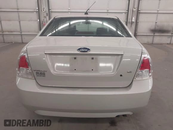 ✅ 2008 Ford Fusion SE • VIN: 3FAHP07Z88R147588 • Lot: 43458935. Wystawiony na IAAI z przebiegiem 179 454 mil. Bezpłatny archiwum sprzedaży aukcyjnych z USA i szczegółowy raport historii pojazdu na DreamBid. Zdjęcie 17.