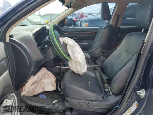 2017 Mitsubishi Outlander SE с VIN JA4AD3A31HZ011304, выставлен на аукционе Copart как лот 68630335 с пробегом 115 477 миль миль и Списание • Salvage title. История ставок и продаж доступна на DreamBid. Изображение 7.