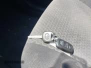 ✅ 2007 Toyota Matrix STD • VIN: 2T1KR30E47C659291 • Lot: 42948585. Wystawiony na IAAI z przebiegiem 98 660 mil. Bezpłatny archiwum sprzedaży aukcyjnych z USA i szczegółowy raport historii pojazdu na DreamBid. Zdjęcie 11.