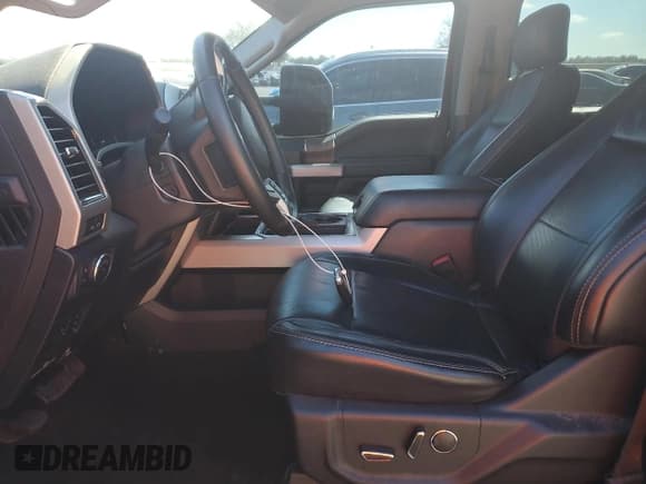 ✅ 2019 Ford F-250 XLT • VIN: 1FT7W2BTXKEF68133 • Lot: 90440475. Listed on Copart with 79,838 mi. Free auction sales archive from the USA and detailed vehicle history report at DreamBid. Image 7.