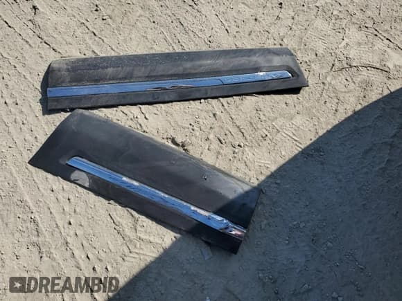 ✅ 2017 Ford Explorer XLT • VIN: 1FM5K7DH1HGC66084 • Lot: 65940625. Listed on Copart with 100,358 mi. Free auction sales archive from the USA and detailed vehicle history report at DreamBid. Image 13.