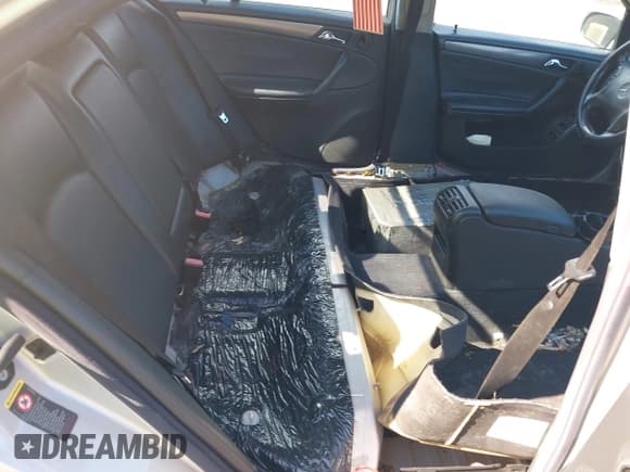 ✅ 2004 Mercedes-Benz C 320 • VIN: WDBRF64JX4F472932 • Lot: 43219623. Listed on IAAI with 144,797 mi. Free auction sales archive from the USA and detailed vehicle history report at DreamBid. Image 8.