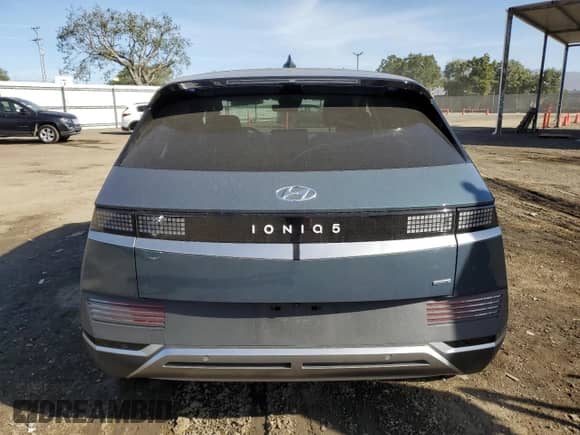 2022 Hyundai Ioniq 5 SE с VIN KM8KMDAF9NU101783, выставлен на аукционе Copart как лот 79988433 с пробегом 19 163 миль миль и . История ставок и продаж доступна на DreamBid. Изображение 6.