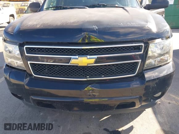 ✅ 2013 Chevrolet Suburban LT • VIN: 1GNSCJE0XDR292554 • Лот: 43662748. Опубликован ранее на IAAI с пробегом 233 084 миль. Бесплатный доступ к архиву аукционных продаж из США и подробный отчёт об истории автомобиля на DreamBid. Изображение 18.