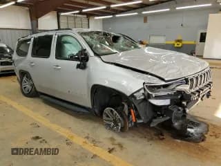 ✅ 2024 Jeep Wagoneer Series II • VIN: 1C4SJVBP4RS171185 • Lot: 89711125. Wystawiony na Copart z przebiegiem Nie podano. Bezpłatny archiwum sprzedaży aukcyjnych z USA i szczegółowy raport historii pojazdu na DreamBid. Zdjęcie 4.