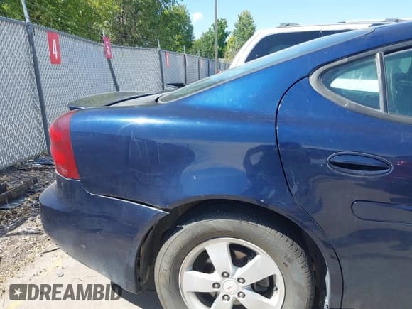 ✅ 2007 Pontiac Grand Prix • VIN: 2G2WP582871174734 • Lot: 42838885. Listed on IAAI with 125,174 mi. Free auction sales archive from the USA and detailed vehicle history report at DreamBid. Image 6.