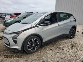 ✅ 2023 Chevrolet Bolt EV 2LT • VIN: 1G1FX6S02P4184794 • Lot: 85104165. Wystawiony na Copart z przebiegiem 48 264 mil. Bezpłatny archiwum sprzedaży aukcyjnych z USA i szczegółowy raport historii pojazdu na DreamBid. Zdjęcie 1.