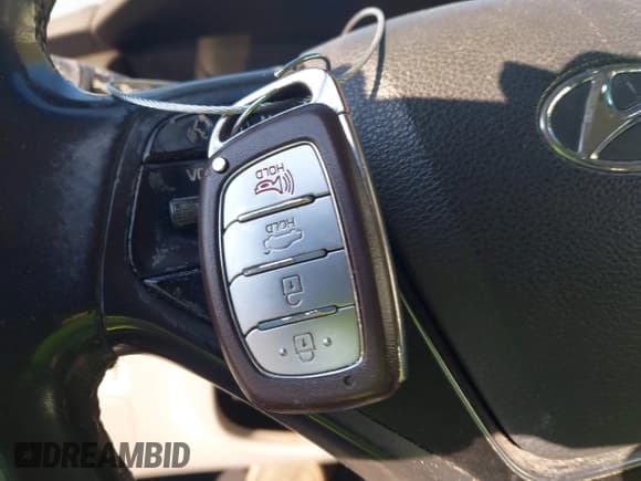 ✅ 2017 Hyundai Sonata Sport • VIN: 5NPE34AF9HH441521 • Лот: 43338565. Опубликован ранее на IAAI с пробегом 160 875 миль. Бесплатный доступ к архиву аукционных продаж из США и подробный отчёт об истории автомобиля на DreamBid. Изображение 11.