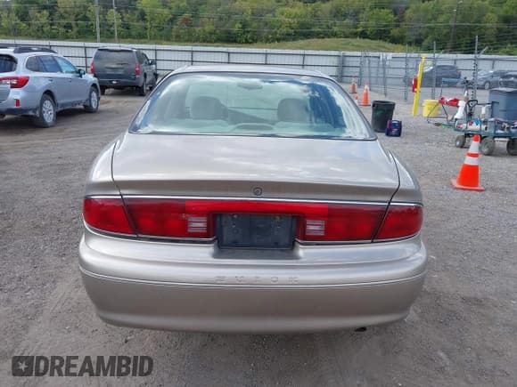 ✅ 1999 Buick Century Custom • VIN: 2G4WS52M5X1451033 • Лот: 43275327. Опубликован ранее на IAAI с пробегом 61 513 миль. Бесплатный доступ к архиву аукционных продаж из США и подробный отчёт об истории автомобиля на DreamBid. Изображение 17.