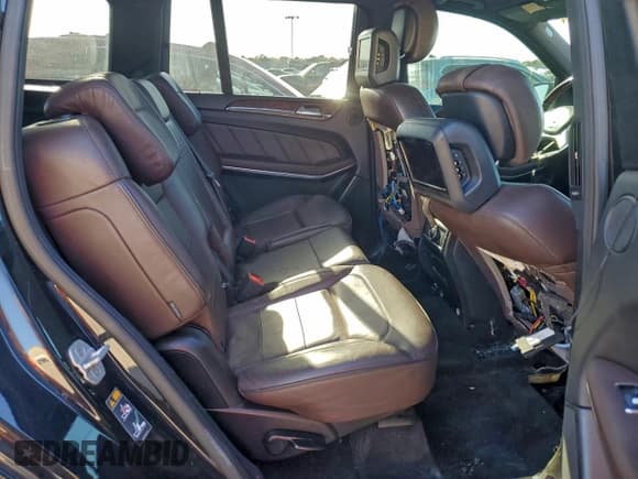 ✅ 2014 Mercedes-Benz GL 550 • VIN: 4JGDF7DE5EA350171 • Lot: 92241225. Listed on Copart with 115,625 mi. Free auction sales archive from the USA and detailed vehicle history report at DreamBid. Image 11.