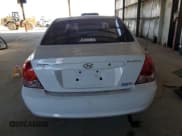 ✅ 2004 Hyundai Elantra GLS • VIN: KMHDN46D74U709121 • Lot: 81098604. Wystawiony na Copart z przebiegiem 116 726 mil. Bezpłatny archiwum sprzedaży aukcyjnych z USA i szczegółowy raport historii pojazdu na DreamBid. Zdjęcie 6.
