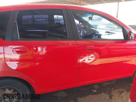 ✅ 2005 Chevrolet Aveo LS • VIN: KL1TD62605B463281 • Lot: 41681775. Wystawiony na IAAI z przebiegiem 147 901 mil. Bezpłatny archiwum sprzedaży aukcyjnych z USA i szczegółowy raport historii pojazdu na DreamBid. Zdjęcie 13.