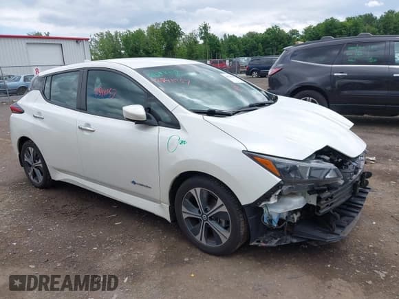 ✅ 2018 Nissan LEAF SV • VIN: 1N4AZ1CP3JC305930 • Лот: 42541057. Опубликован ранее на IAAI с пробегом 48 881 миль. Бесплатный доступ к архиву аукционных продаж из США и подробный отчёт об истории автомобиля на DreamBid. Изображение 1.