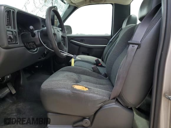 ✅ 2004 GMC Sierra 1500 Work Truck • VIN: 1GTEC14V74E401529 • Lot: 59391565. Listed on Copart with 185,396 mi. Free auction sales archive from the USA and detailed vehicle history report at DreamBid. Image 7.