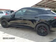 ✅ 2019 Maserati Levante • VIN: ZN661XUAXKX323919 • Lot: 42484880. Wystawiony na IAAI z przebiegiem 71 024 mil. Bezpłatny archiwum sprzedaży aukcyjnych z USA i szczegółowy raport historii pojazdu na DreamBid. Zdjęcie 14.