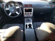 ✅ 2010 Dodge Challenger SE • VIN: 2B3CJ4DV8AH218872 • Лот: 41554115. Опубликован ранее на Copart с пробегом 147 115 миль. Бесплатный доступ к архиву аукционных продаж из США и подробный отчёт об истории автомобиля на DreamBid. Изображение 8.