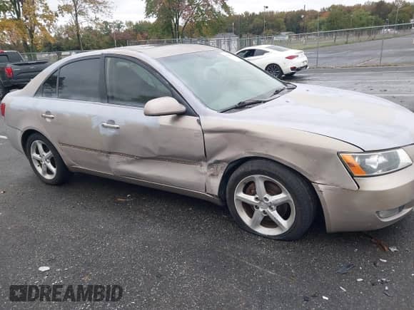 2006 Hyundai Sonata GLS with VIN 5NPEU46F46H018834, listed as a IAAI auction lot 43439822 with 72,494 mi miles and . Bid and sale history available at DreamBid. Image 6.