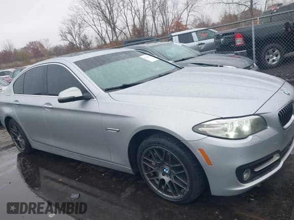 ✅ 2015 BMW 5 Series 535i xDrive • VIN: WBA5B3C54FD542810 • Lot: 43731810. Listed on IAAI with 150,863 mi. Free auction sales archive from the USA and detailed vehicle history report at DreamBid. Image 13.