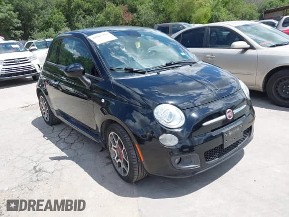✅ 2015 FIAT 500 Sport • VIN: 3C3CFFBR1FT753692 • Lot: 42587321. Listed on IAAI with 61,131 mi. Free auction sales archive from the USA and detailed vehicle history report at DreamBid. Image 1.