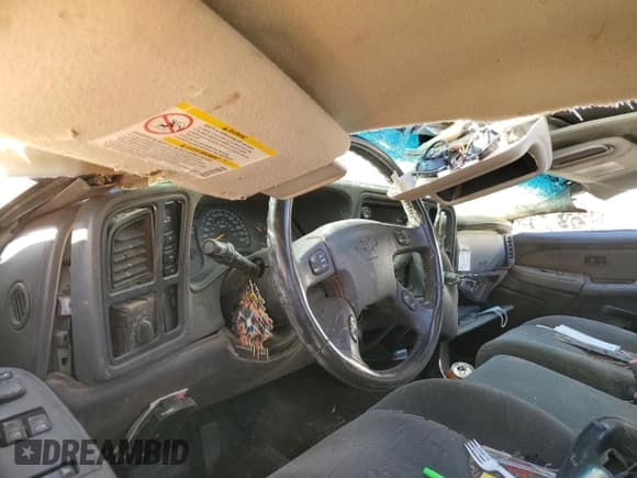 ✅ 2003 Chevrolet Silverado 2500HD LS • VIN: 1GCHK29U63E141077 • Lot: 76603874. Wystawiony na Copart z przebiegiem Nie podano. Bezpłatny archiwum sprzedaży aukcyjnych z USA i szczegółowy raport historii pojazdu na DreamBid. Zdjęcie 9.